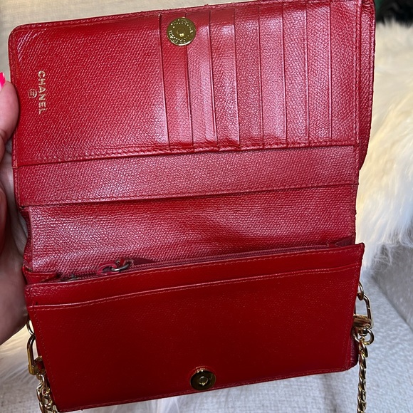 CHANEL RED CALFSKIN CROSSBODY WOC - Picture 6 of 9